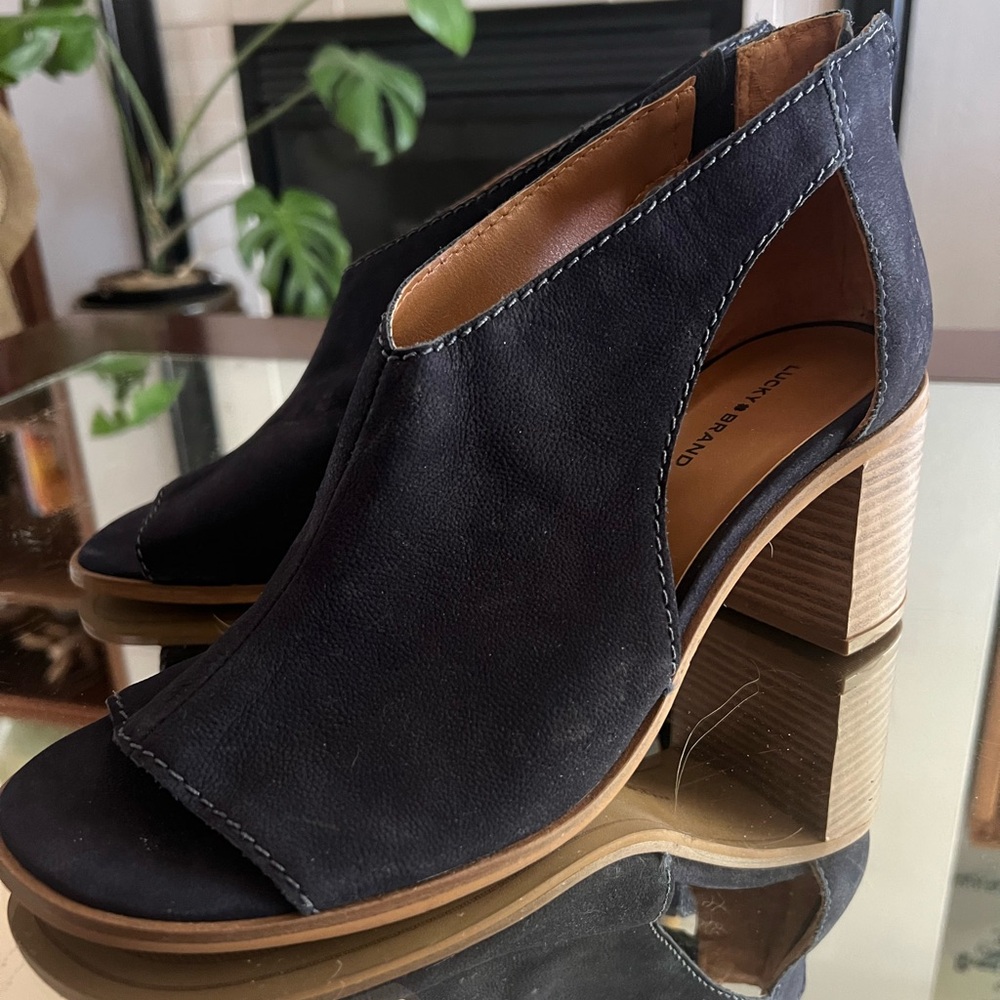 Lucky Brand - Navy Suede Stacked Heel Open Toe Booties NWT - Size 10 MSRP: $119
